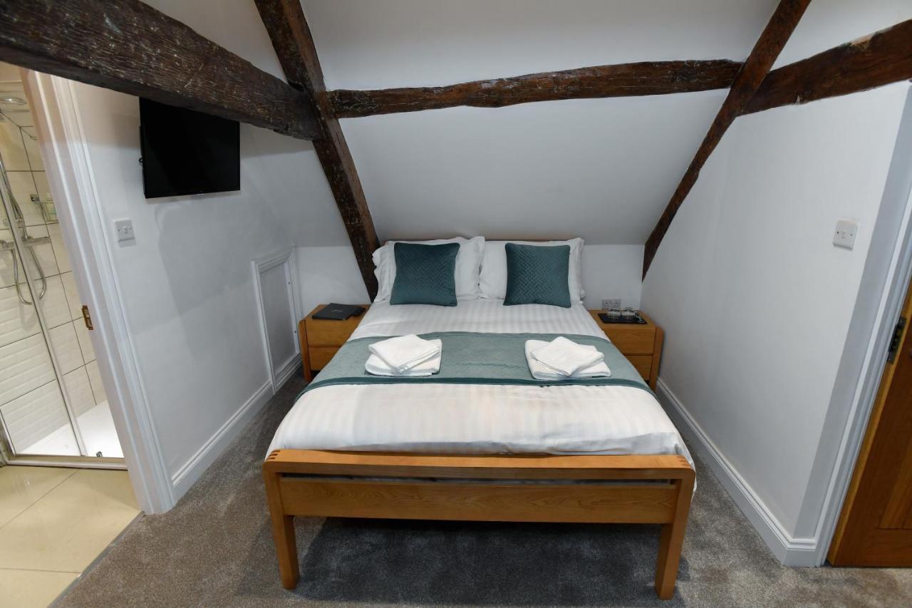 Alfred Russel Wallace Restaurant With Rooms Usk Buitenkant foto